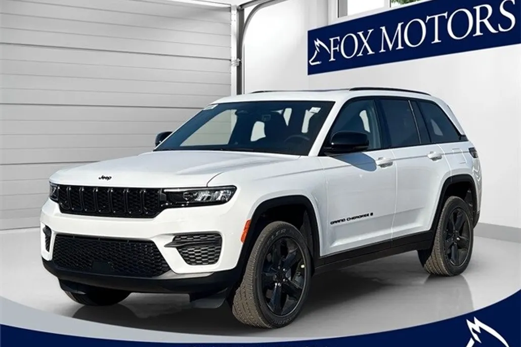 2025 Jeep Grand Cherokee Altitude photo 1