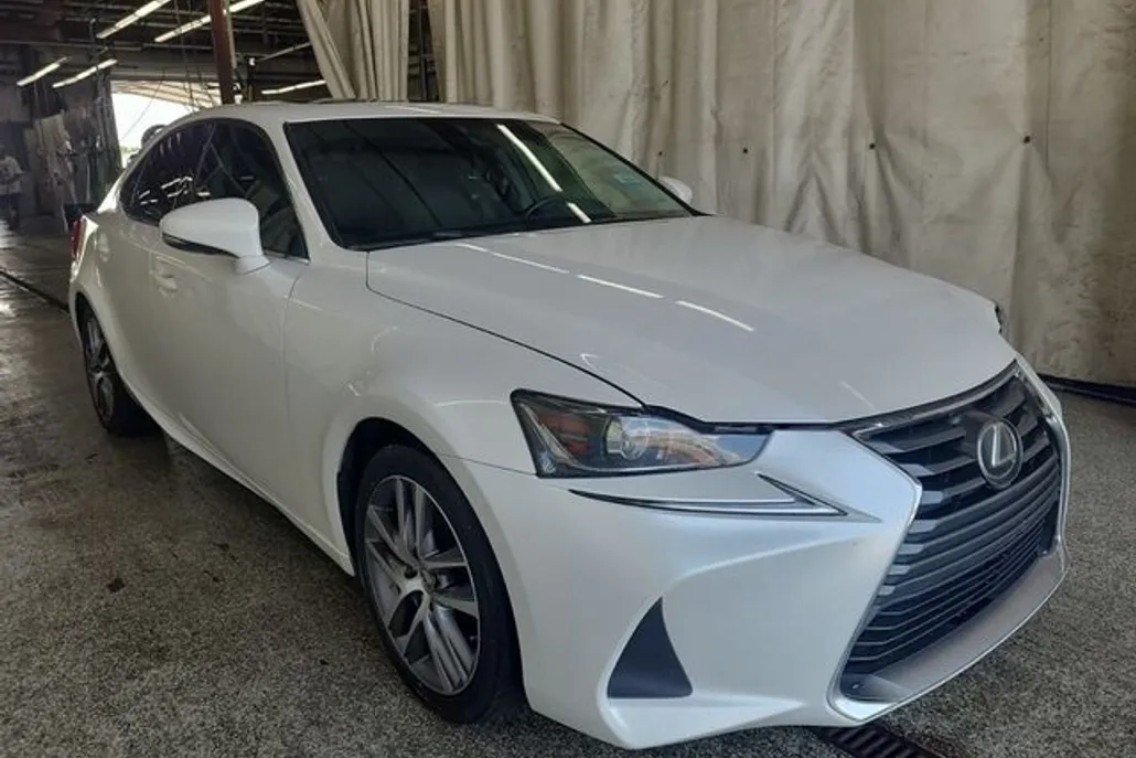 2020 Lexus IS 300 photo 1