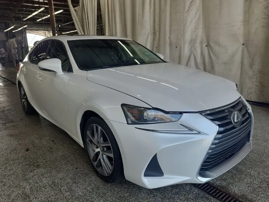 2020 Lexus IS 300 photo 1