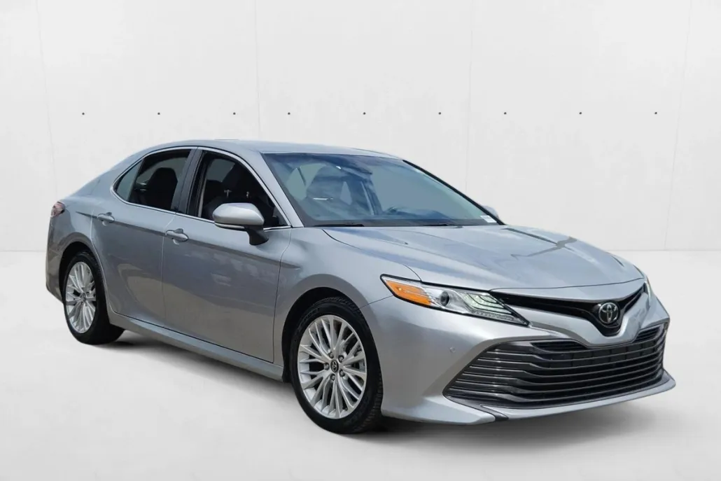 2018 Toyota Camry XLE SE photo 1