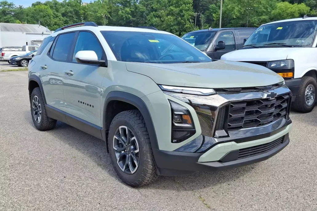 2026 Chevrolet Equinox ACTIV photo 1