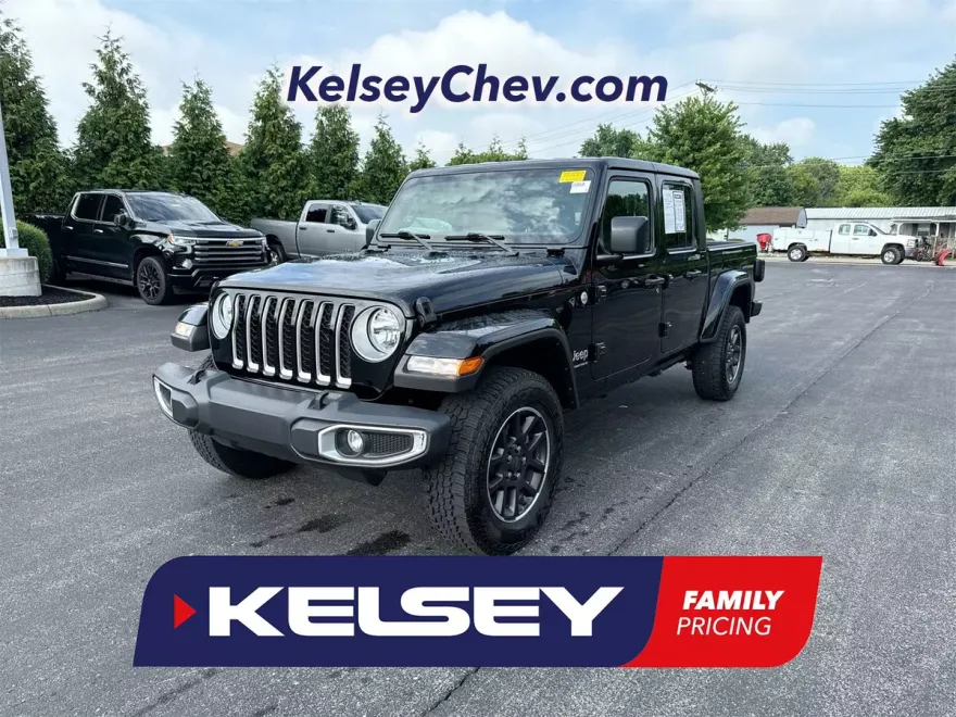 2023 Jeep Gladiator Overland photo 1