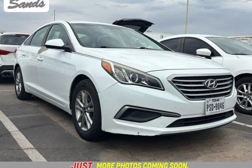2017 Hyundai Sonata SE photo 1