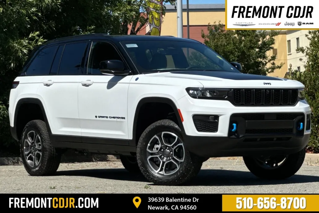2023 Jeep Grand Cherokee Trailhawk 4xe photo 1