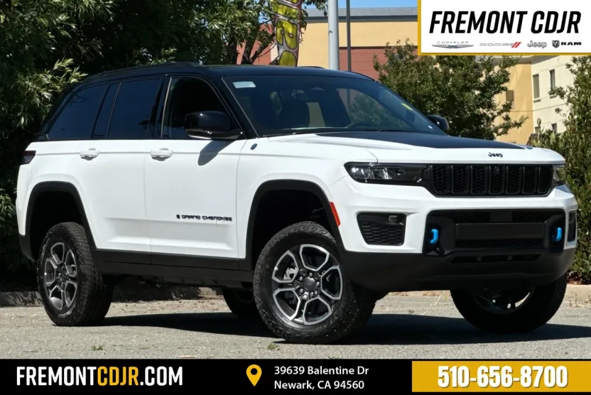 2023 Jeep Grand Cherokee Trailhawk 4xe photo 1