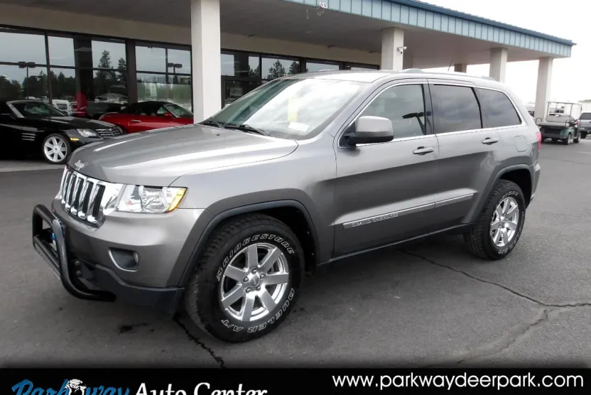 2012 Jeep Grand Cherokee Laredo photo 1