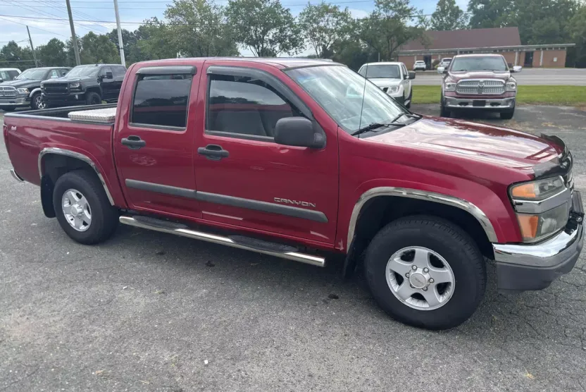 2004 Gmc Canyon photo 1