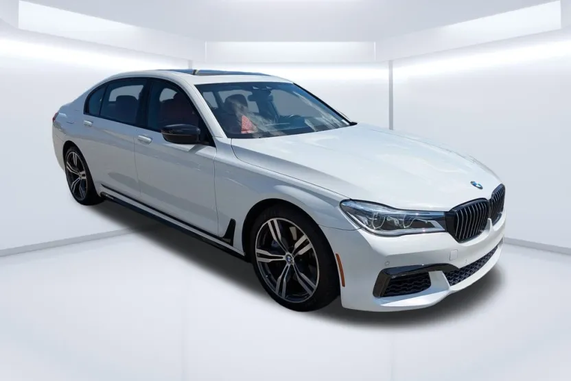 2018 Bmw 750i Sedan photo 1