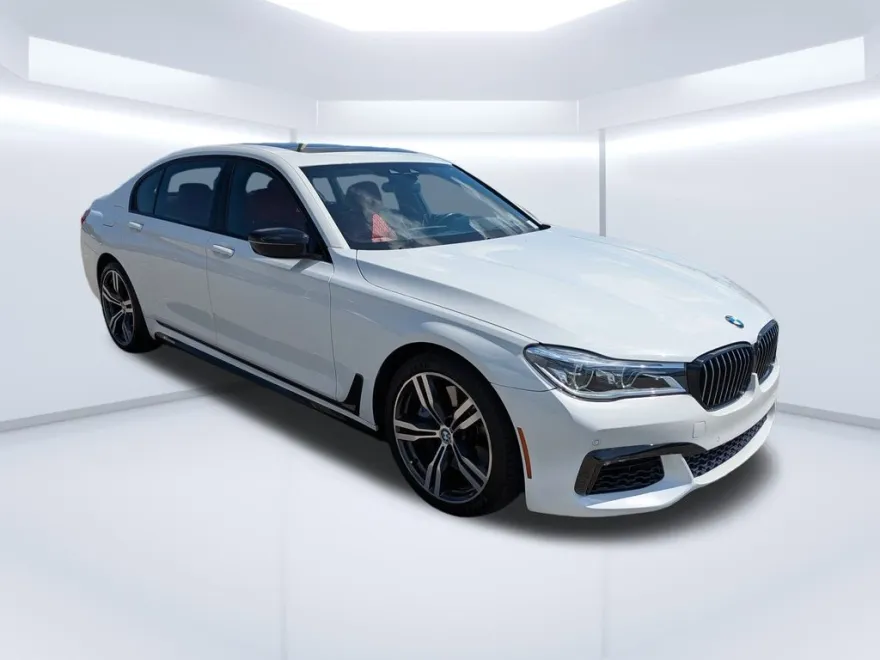 2018 Bmw 750i Sedan photo 1