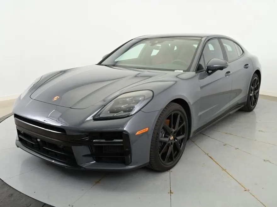 2025 Porsche Panamera 4 photo 1