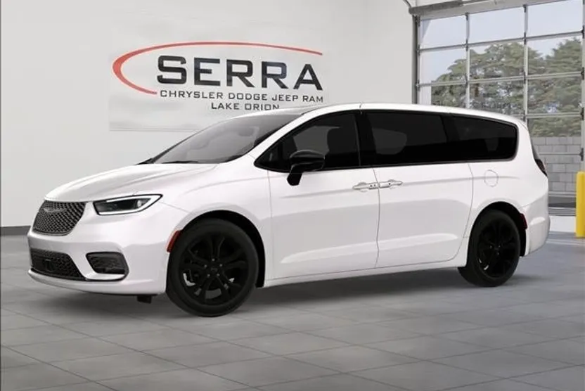 2026 Chrysler Pacifica photo 1