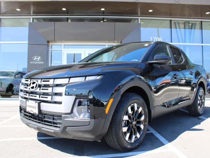 2025 Hyundai Santa Cruz SE photo 1