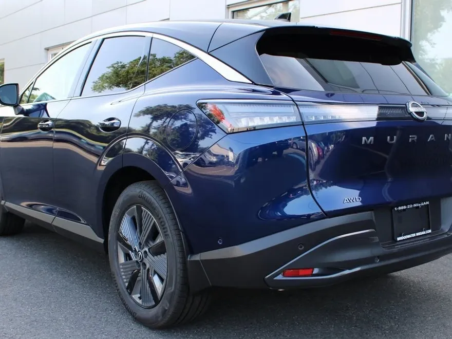2025 Nissan Murano SL photo 1
