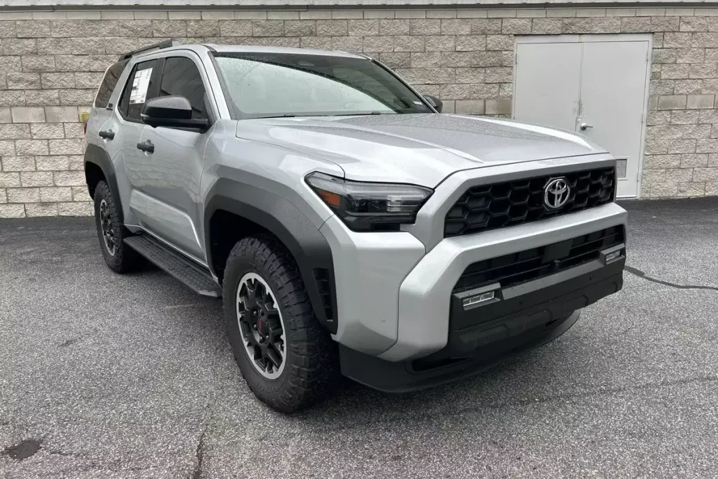 2025 Toyota 4Runner TRD Off-Road Premium photo 1