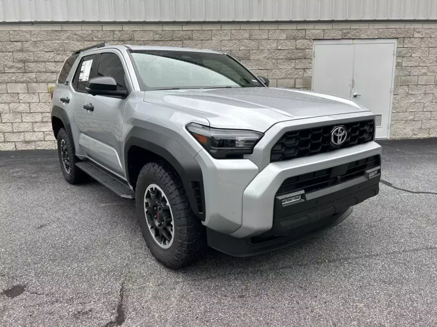 2025 Toyota 4Runner TRD Off-Road Premium photo 1