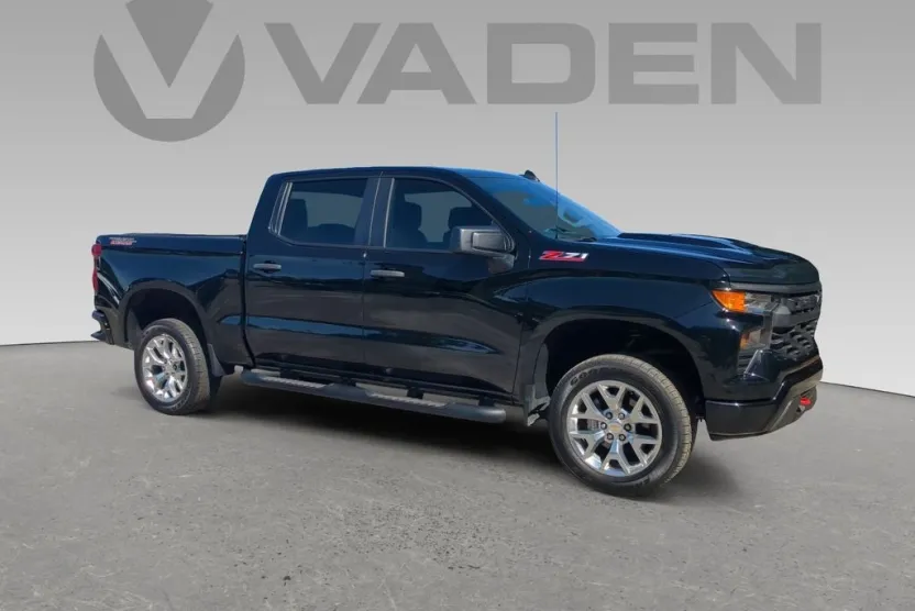 2024 Chevrolet Silverado 1500 Custom Trail Boss photo 1
