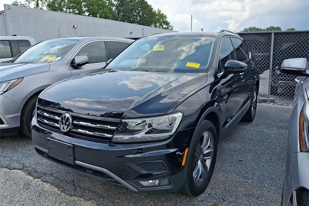 2021 Volkswagen Tiguan SEL photo 1