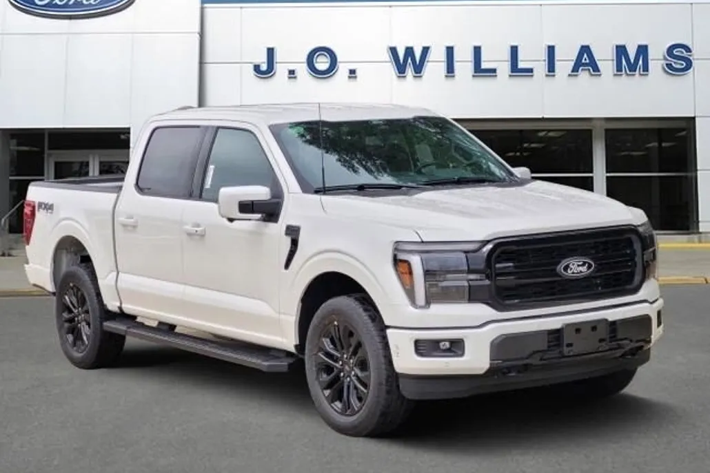 2025 Ford F-150 Lariat photo 1