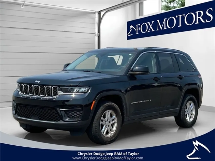 2023 Jeep Grand Cherokee Laredo photo 1