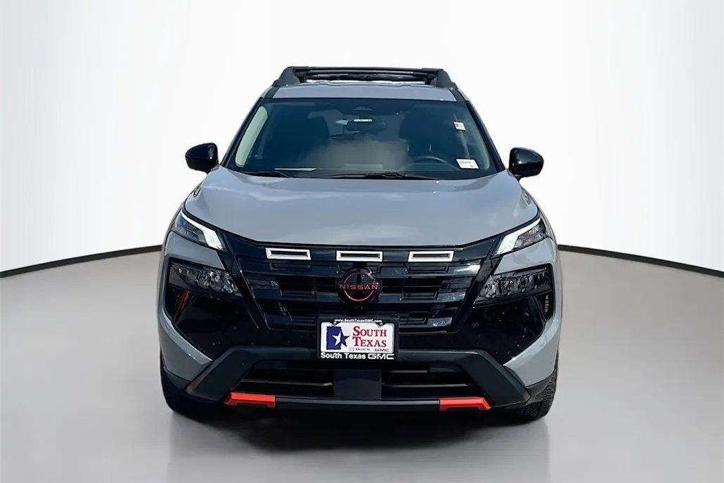 2025 Nissan Rogue photo 1