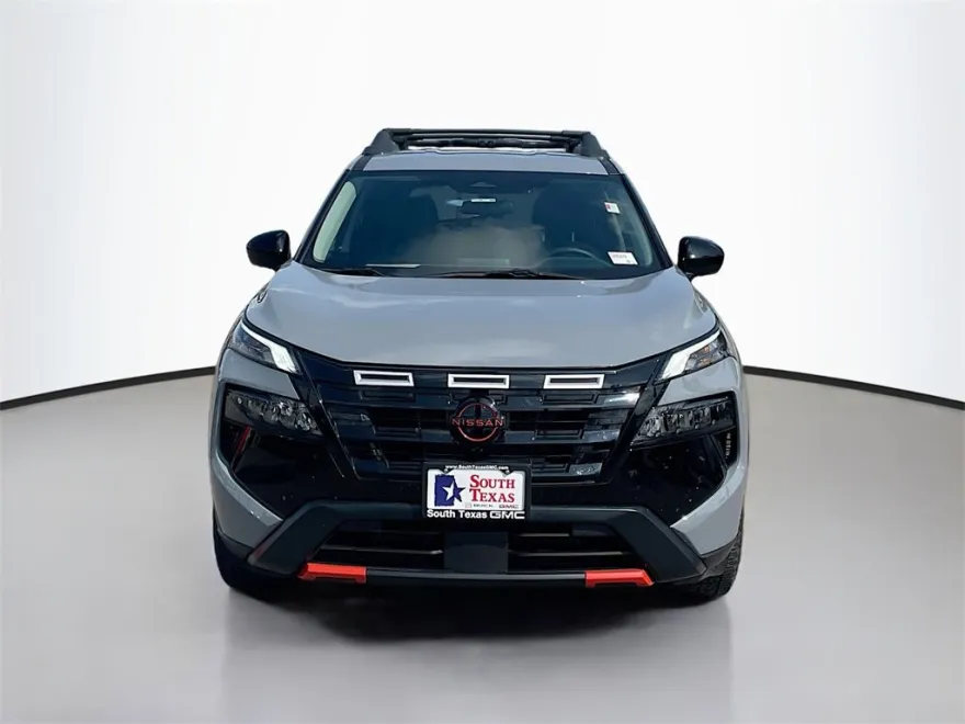 2025 Nissan Rogue photo 1