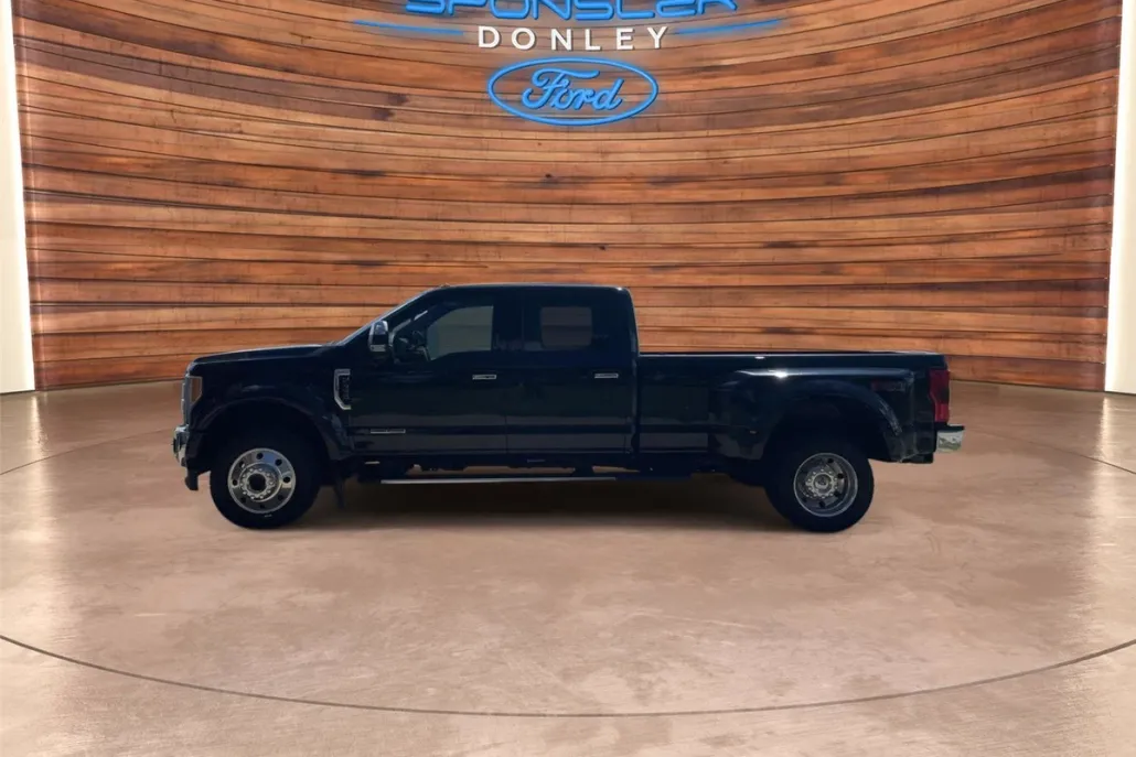 2019 Ford F-450 Lariat photo 1
