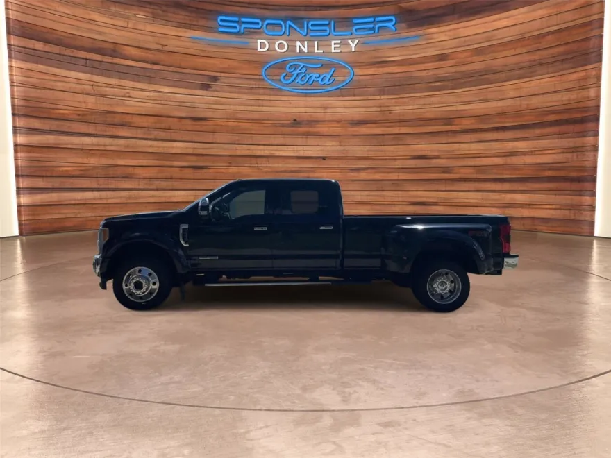 2019 Ford F-450 Lariat photo 1