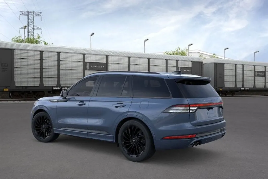 2025 Lincoln Aviator Reserve photo 1