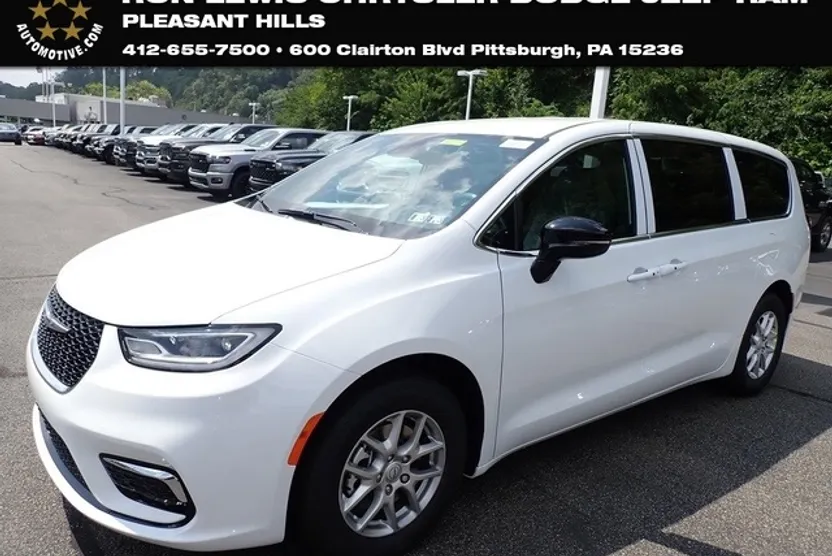 2025 Chrysler Pacifica photo 1