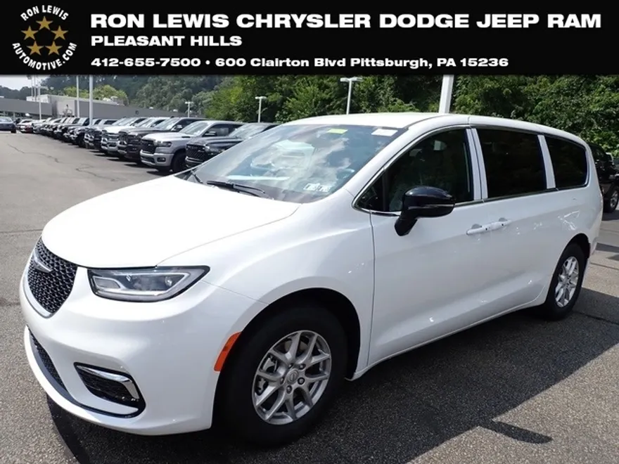 2025 Chrysler Pacifica photo 1