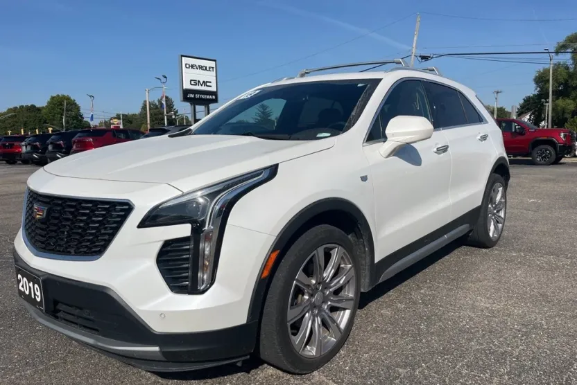 2019 Cadillac XT4 Premium Luxury photo 1