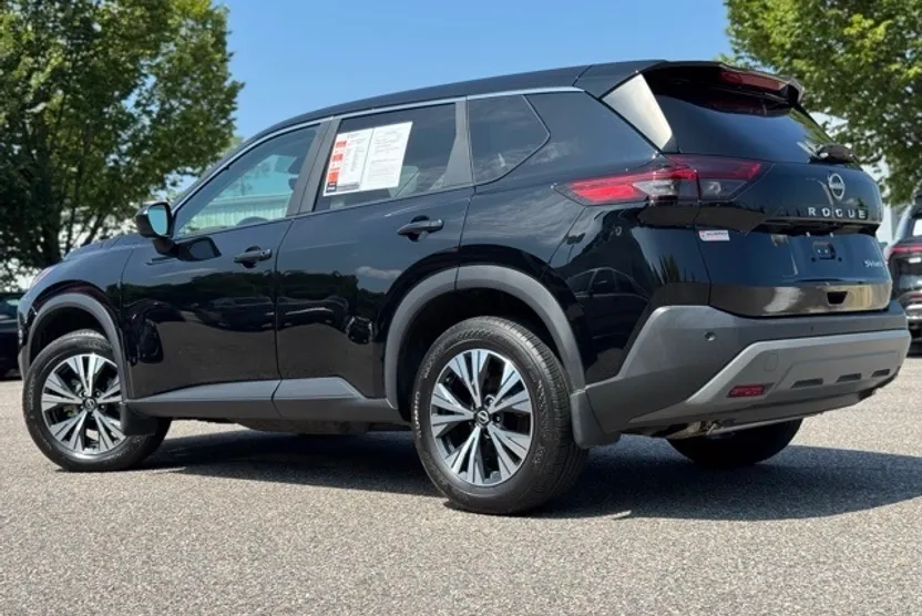 2023 Nissan Rogue SV photo 1