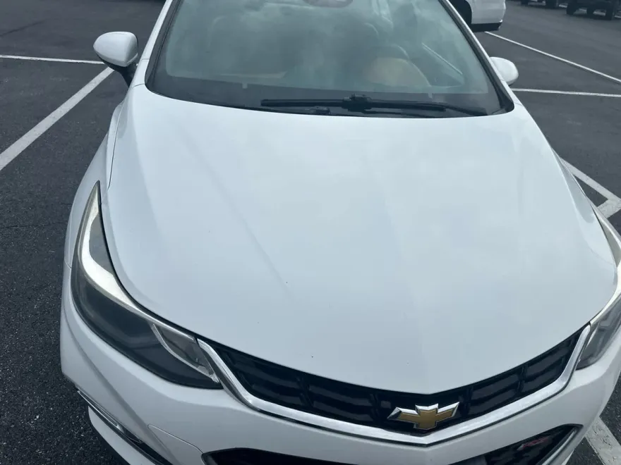 2016 Chevrolet Cruze Premier photo 1