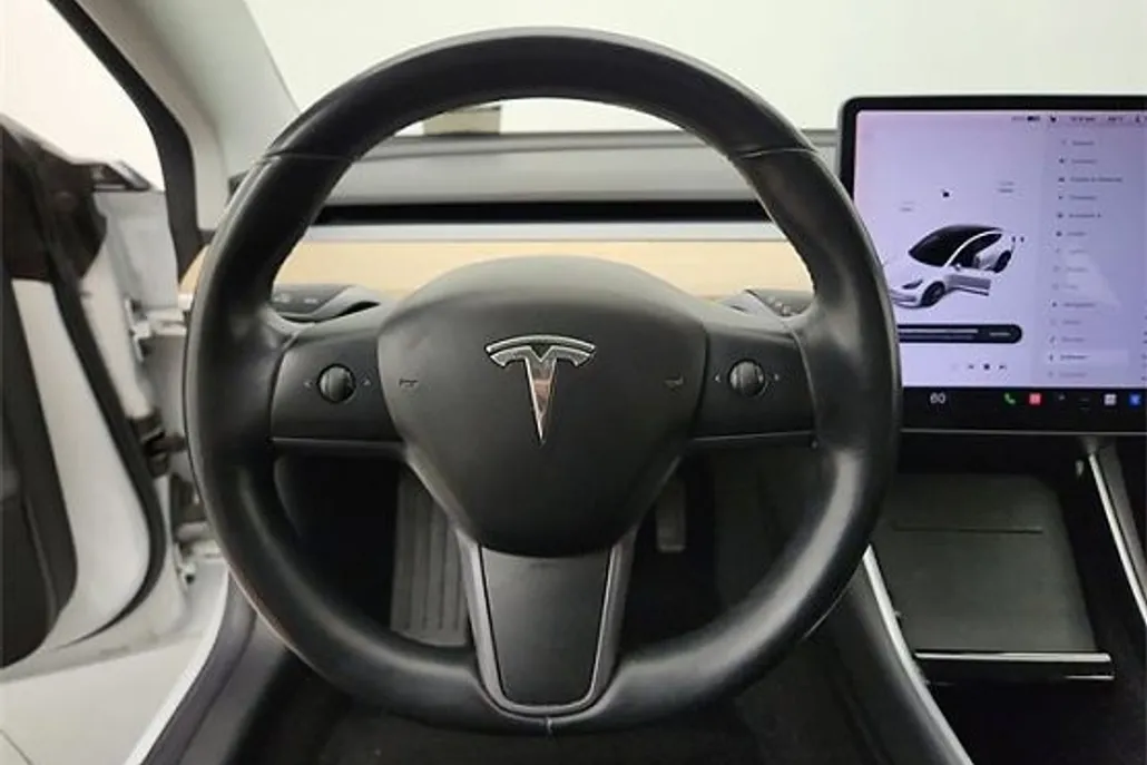 2018 Tesla Model 3 Long Range photo 1