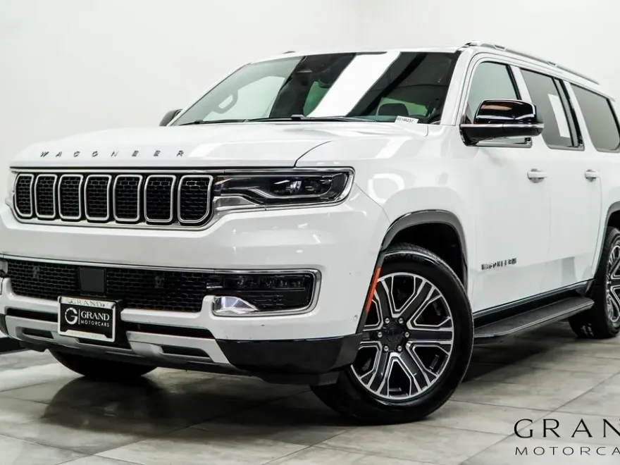 2024 Jeep Wagoneer L Series II photo 1