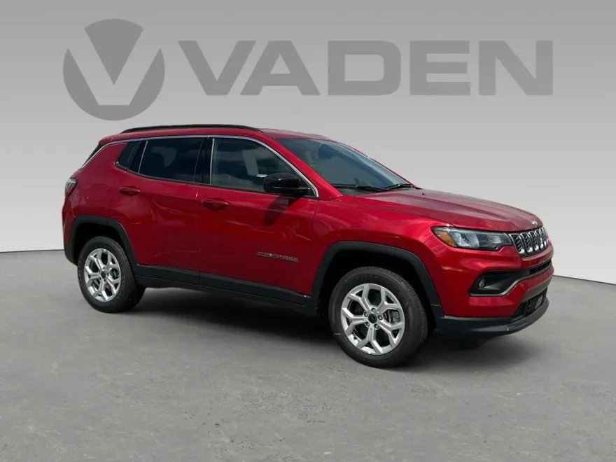 2025 Jeep Compass Latitude photo 1