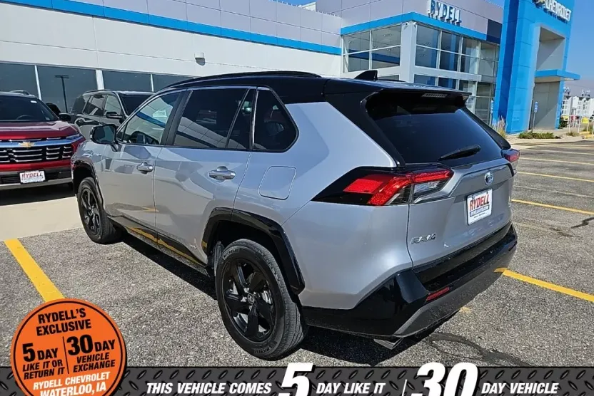 2021 Toyota RAV4 Hybrid XSE photo 1