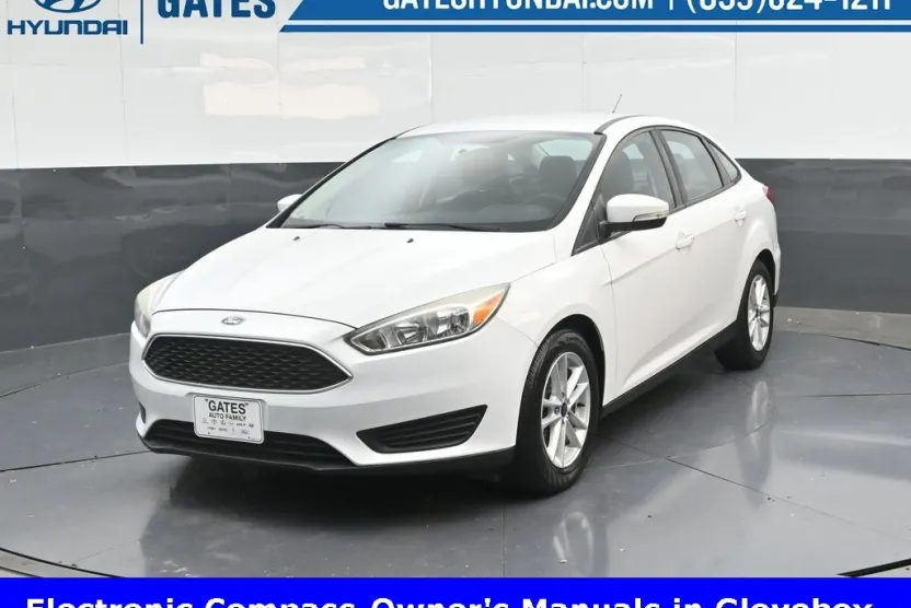 2017 Ford Focus SE photo 1