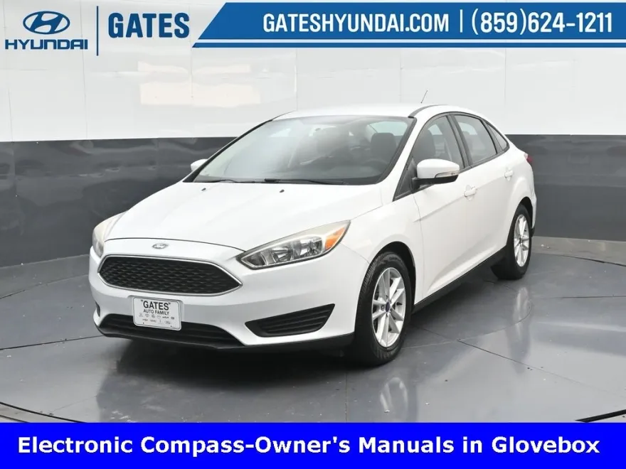 2017 Ford Focus SE photo 1