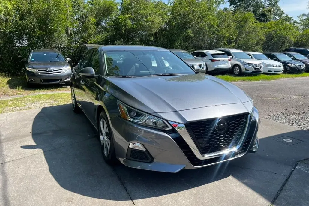 2020 Nissan Altima 2.5 photo 1
