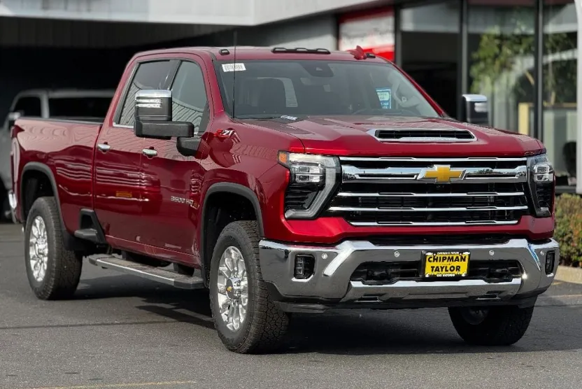 2025 Chevrolet Silverado 3500HD LTZ photo 1