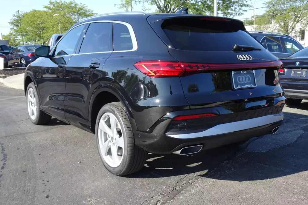 2025 Audi Q5 2.0T Premium Plus photo 1