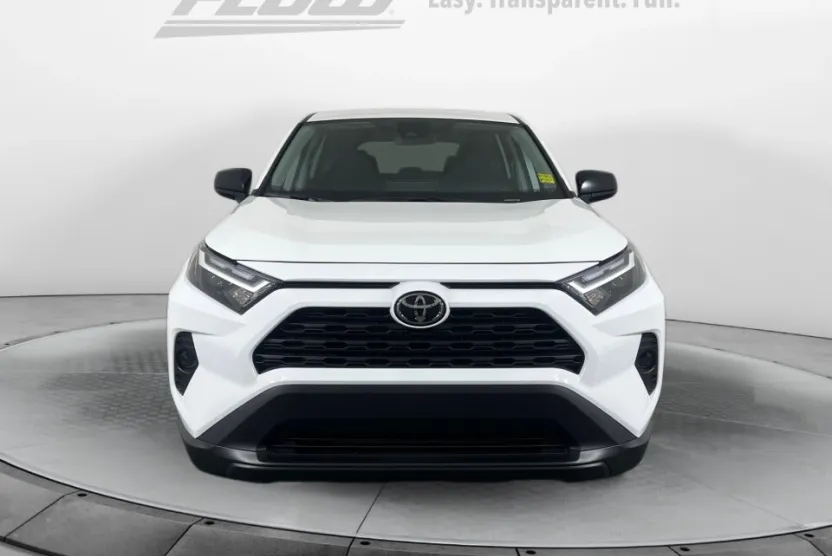 2025 Toyota RAV4 LE photo 1