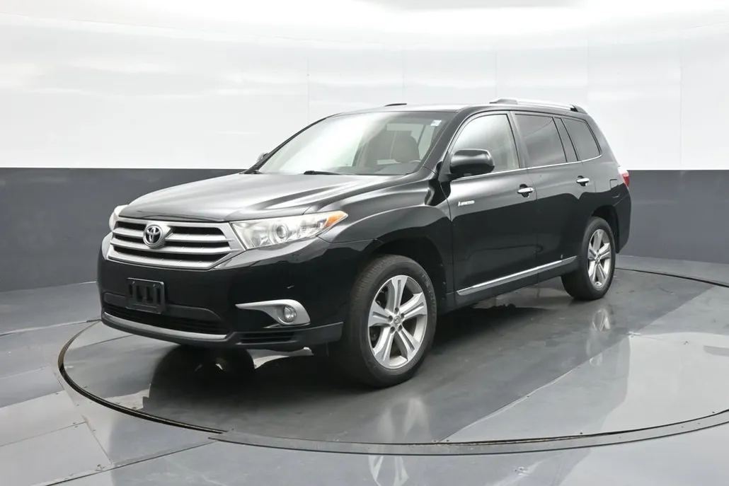 2013 Toyota Highlander Base Plus photo 1