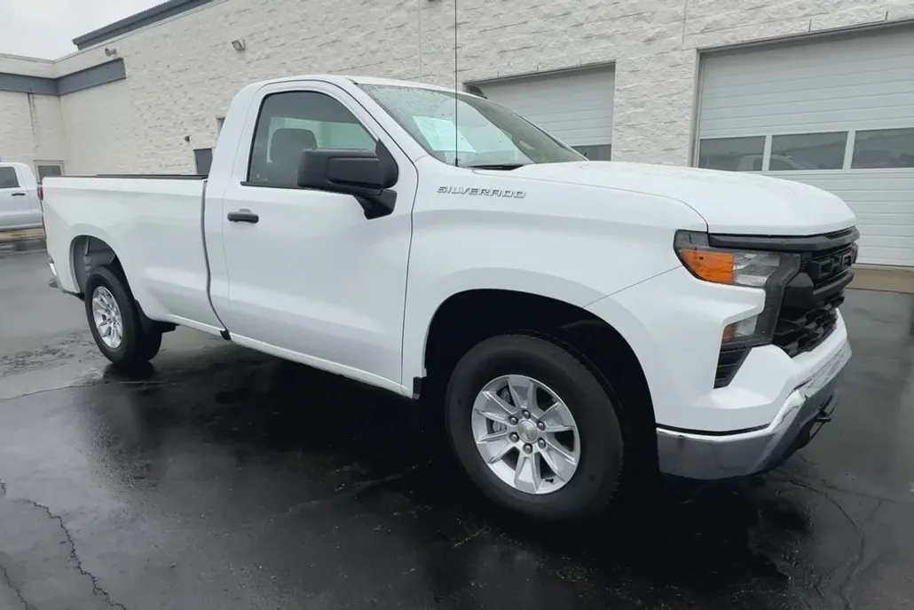 2024 Chevrolet Silverado 1500 photo 1