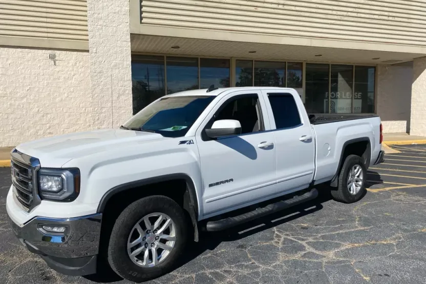 2017 Gmc Sierra 1500 SLE photo 1