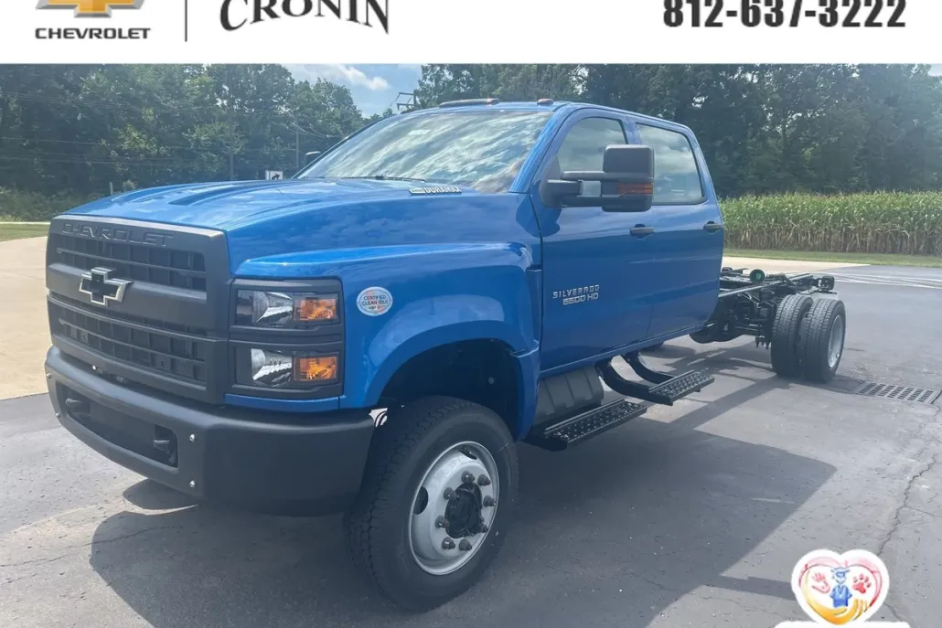 2024 Chevrolet Silverado 6500HD Work Truck photo 1