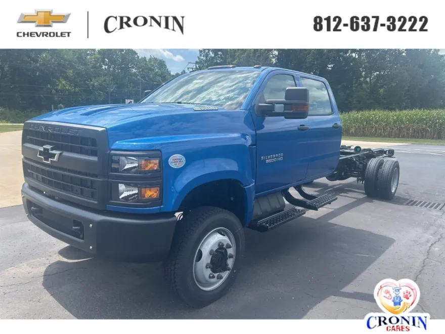 2024 Chevrolet Silverado 6500HD Work Truck photo 1