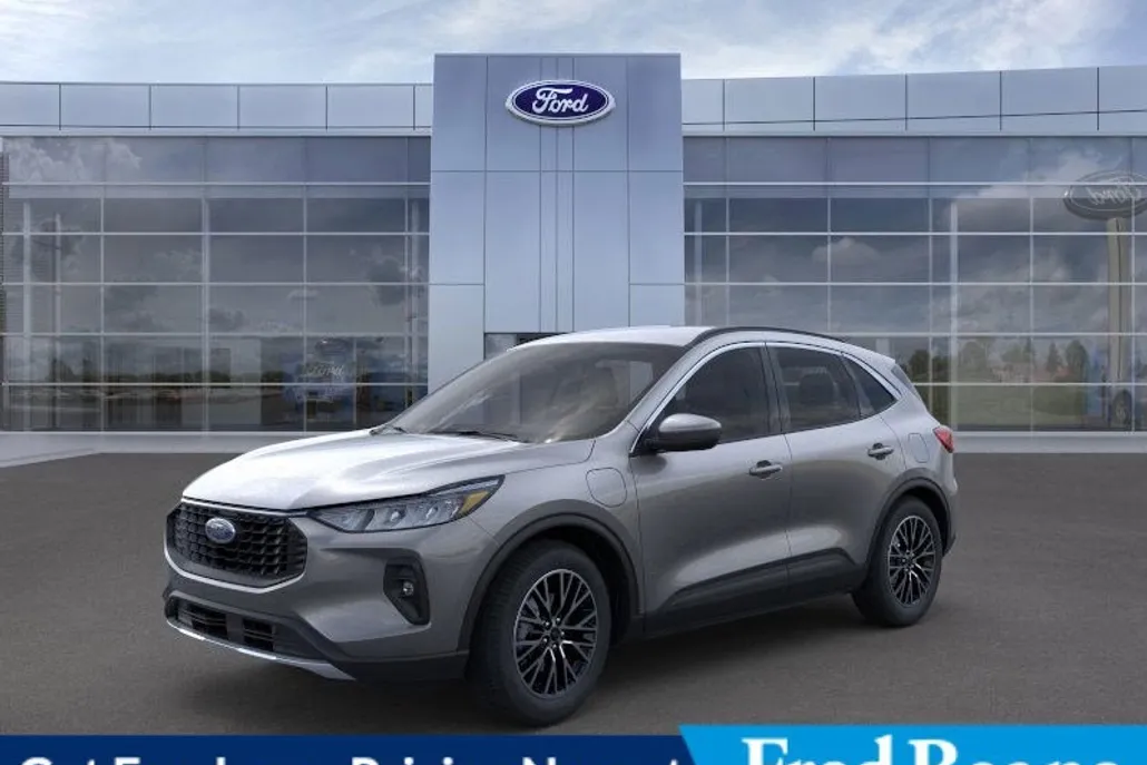 2025 Ford Escape Titanium photo 1