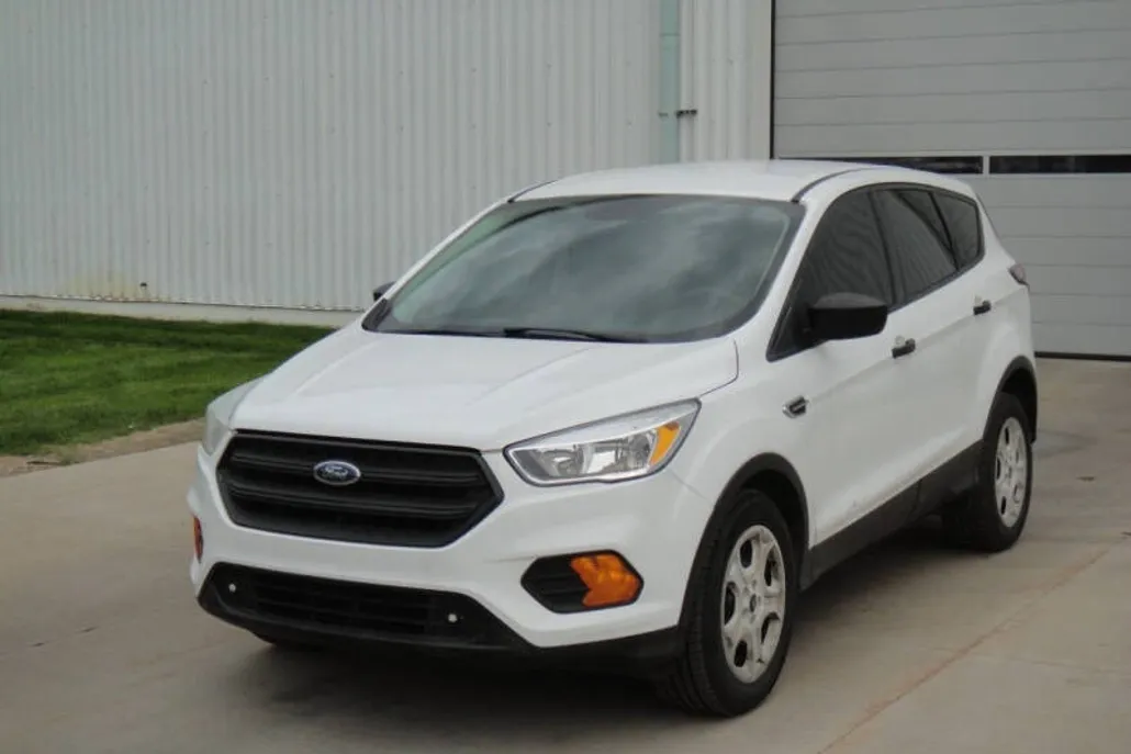 2017 Ford Escape S photo 1